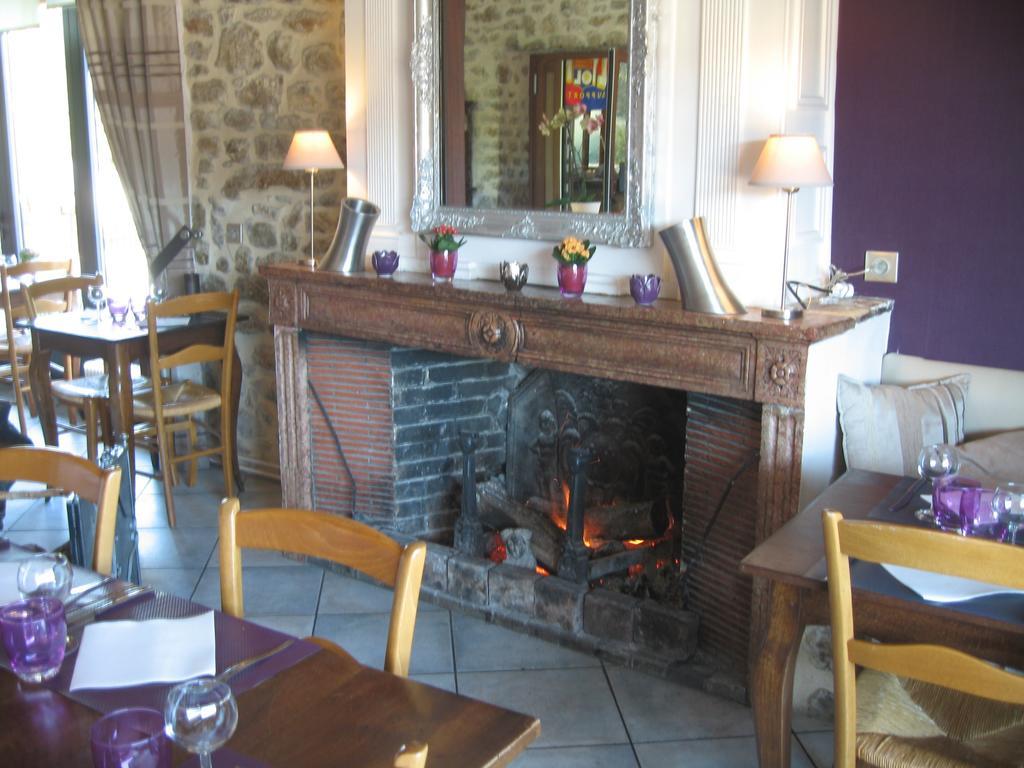 Au Faisan Dore Neuville-sur-Ain Exterior foto