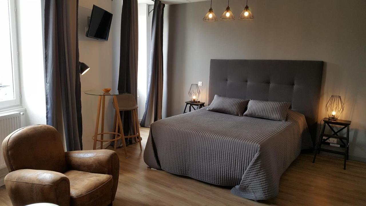 Au Faisan Dore Neuville-sur-Ain Exterior foto